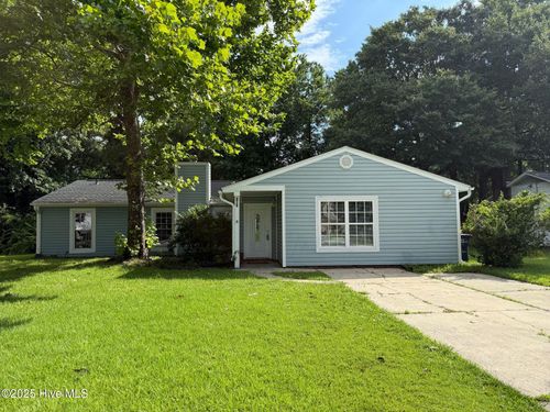 107 Woodside Ct, Jacksonville, NC, 28546-7732 | Card Image