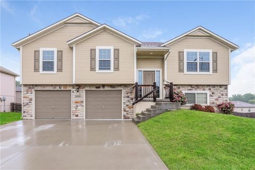 1406 Nw High View Dr, Grain Valley, MO, 64029-7834 | Card Image
