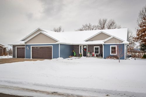 6805 Sand Prairie Ct, Holmen, WI, 54636-4013 | Card Image