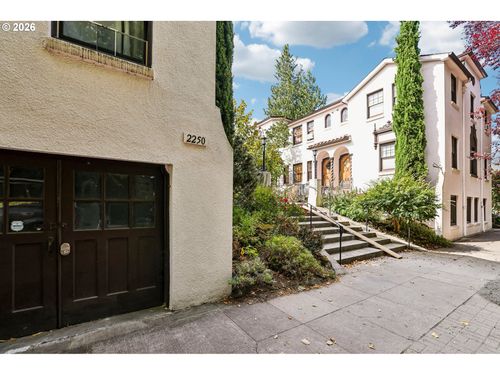 1-2250 Ne Flanders St, Portland, OR, 97232 | Card Image