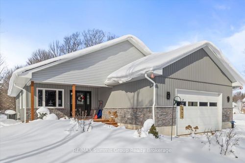 135 Confederation Dr, Holland Centre, ON, N0H1R0 | Card Image