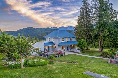 9753 Nibbelink Rd, Peshastin, WA, 98847-9519 | Card Image