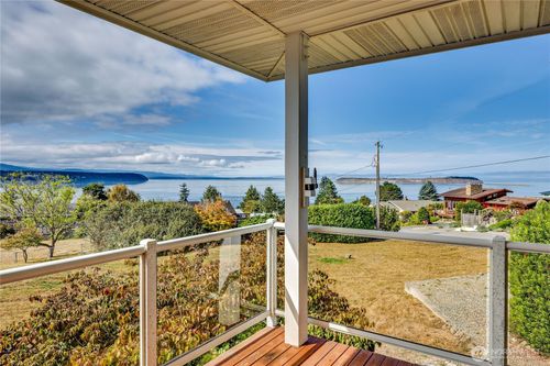 92 N Rhododendron Dr, Port Townsend, WA, 98368-9485 | Card Image