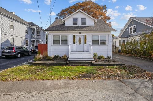 493 Grand Avenue, Pawtucket, RI, 02861 | Card Image