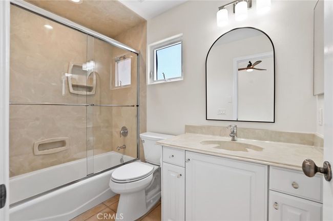 326 6 Th St, House other with 4 bedrooms, 5 bathrooms and 2 parking in Huntington Beach CA | Image 35