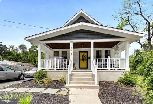 594 E Holly Ave, PITMAN, NJ, 08071-1701 | Card Image