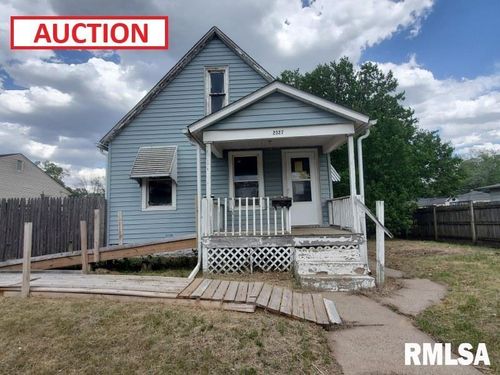 2327 7th St, Rock Island, IL, 61201-4107 | Card Image