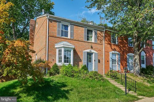 8076 Saint Annes Ct, ALEXANDRIA, VA, 22309-1230 | Card Image