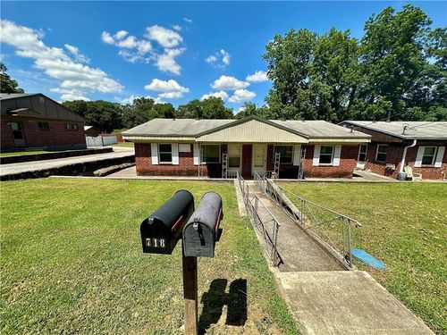718 Hill St, Forest Park, GA, 30297-1418 | Card Image