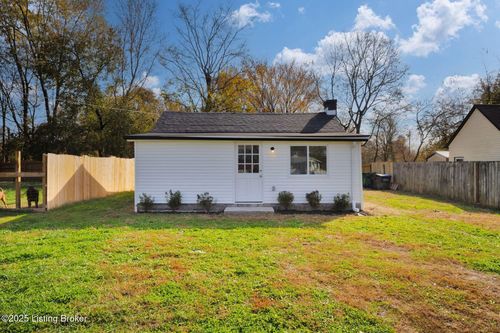 4521 River Front Dr, Louisville, KY, 40216-3240 | Card Image