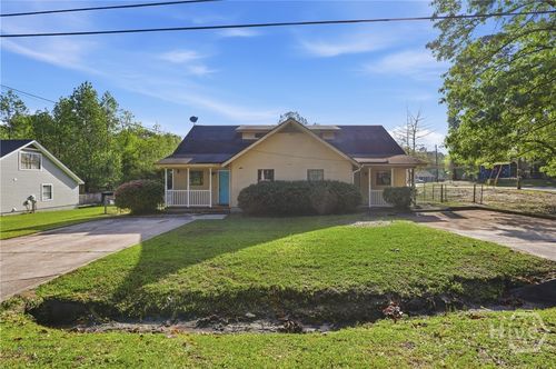 907 Ash Street Ext, Springfield, GA, 31329-9228 | Card Image