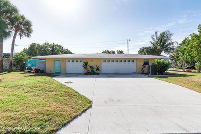 901 S Palm Avenue, House other with 5 bedrooms, 3 bathrooms and null parking in Indialantic FL | Image 2