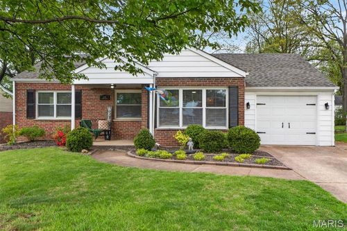 1439 Lanvale Dr, Webster Groves, MO, 63119-5203 | Card Image