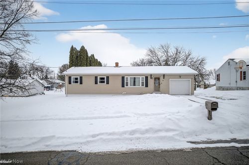 1720 W Hill Dr, Orrville, OH, 44667-1332 | Card Image
