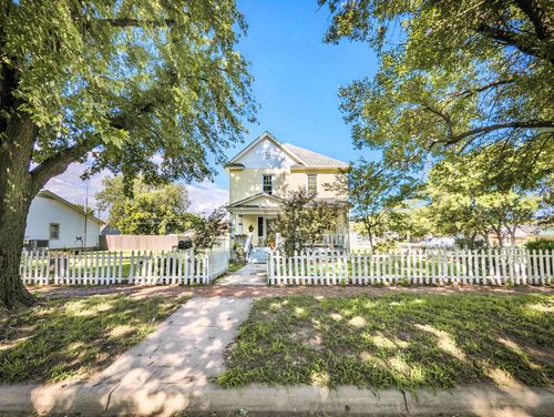 524 N B St, Wellington, KS, 67152-4023 | Card Image