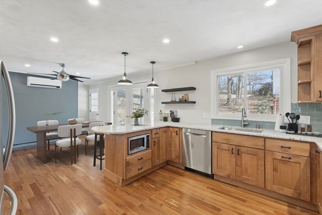 1 Westview Ter, House other with 3 bedrooms, 2 bathrooms and 3 parking in Easthampton MA | Image 16