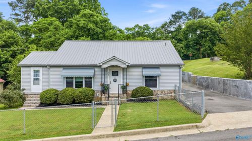 208 15th St Sw, Fort Payne, AL, 35967-4816 | Card Image