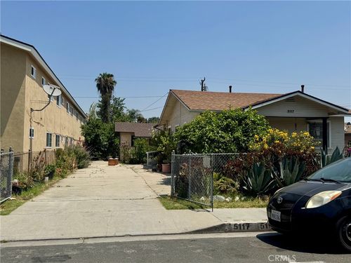 5117 E 60th Pl, Maywood, CA, 90270-3515 | Card Image