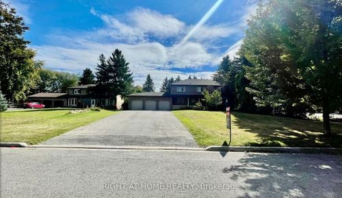 42 William St, Sharon, ON, L0G1V0 | Card Image