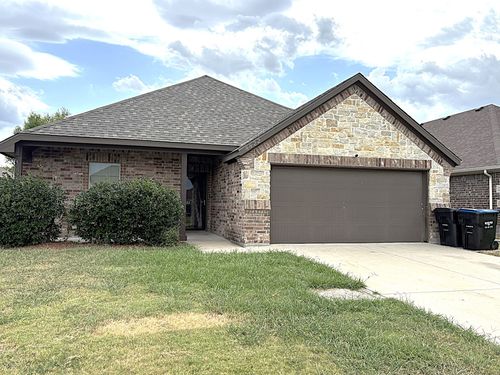 8822 Kiowa Dr, Greenville, TX, 75402-2812 | Card Image