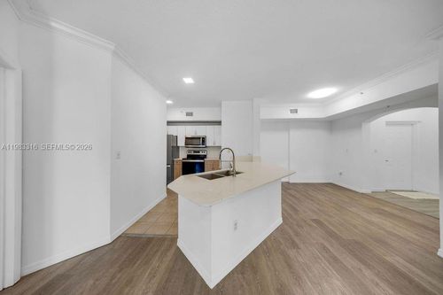 apt-212-9172 Collins Ave, Surfside, FL, 33154-3158 | Card Image