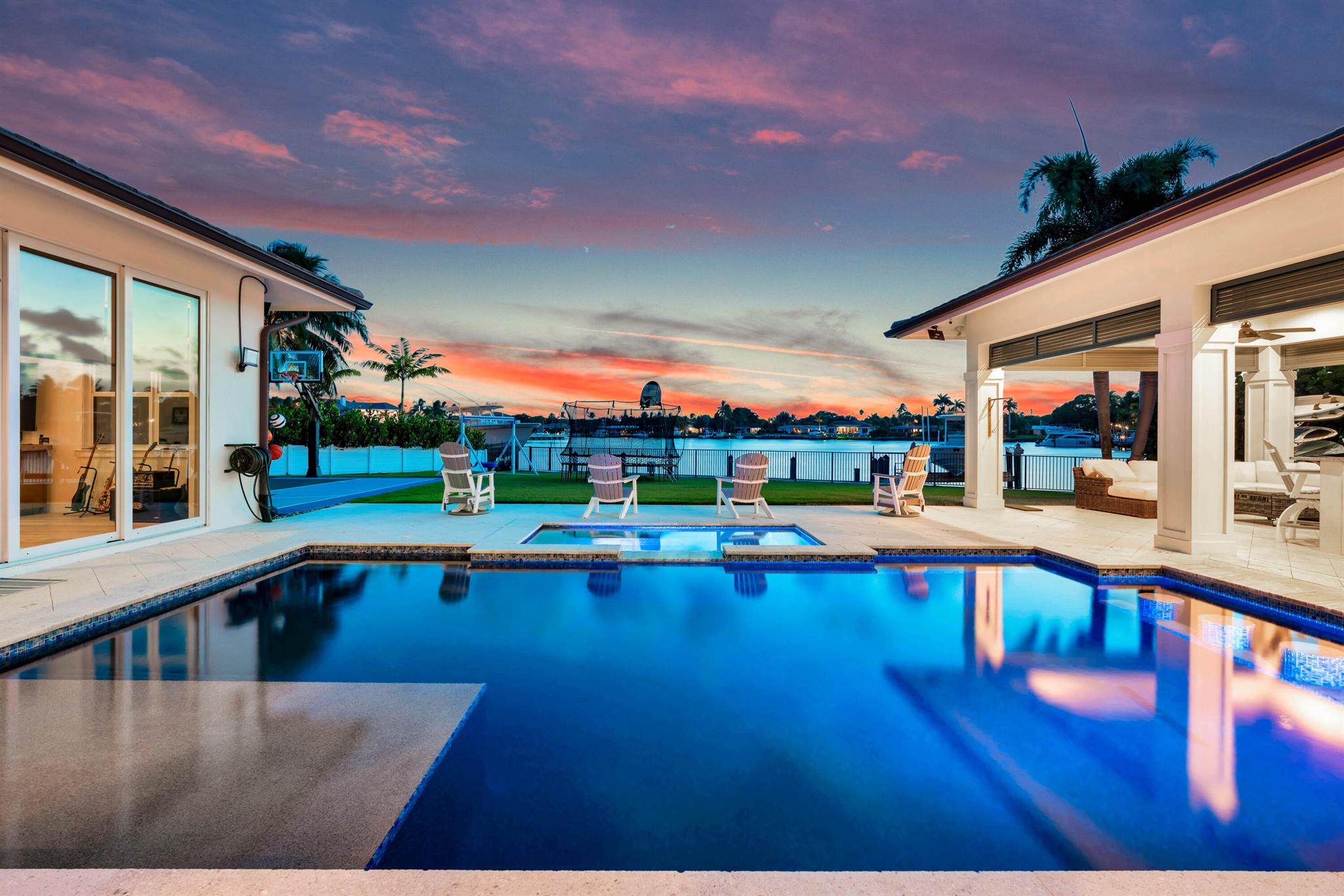 Country Club Dr, North Palm Beach, FL 33408
