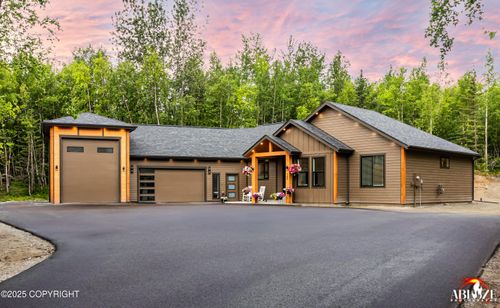 365 W Crestwood Ave, Wasilla, AK, 99654-5533 | Card Image