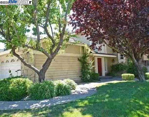 6084 6084 Via De Los Cerros, Pleasanton, CA, 94566-5885 | Card Image