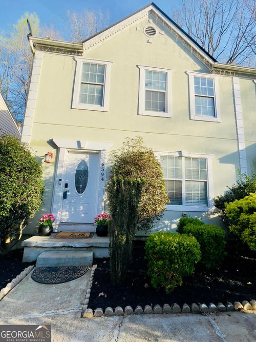 6594 Meadow Green Cir, Peachtree Corners, GA, 30092-5211 | Card Image