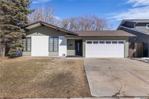 355 Thain Cres, Saskatoon, SK, S7K6N1 | Card Image