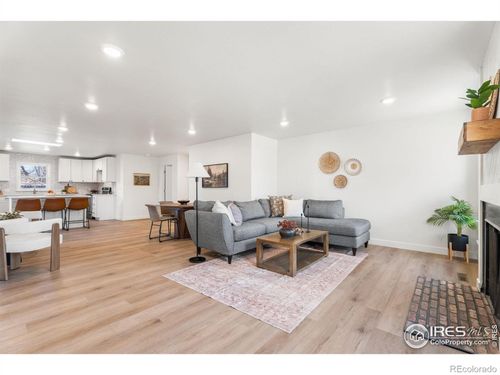 4020 Cottonwood Dr, Loveland, CO, 80538-2137 | Card Image