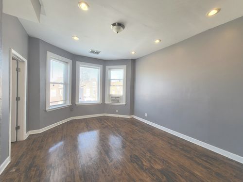 4219 W Cullerton St, Chicago, IL, 60623-2716 | Card Image