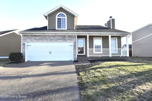 8102 Village Point Dr, Louisville, KY, 40291-2284 | Card Image