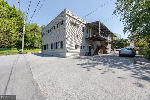 1 W 6th Ave, COATESVILLE, PA, 19320-2946 | Card Image