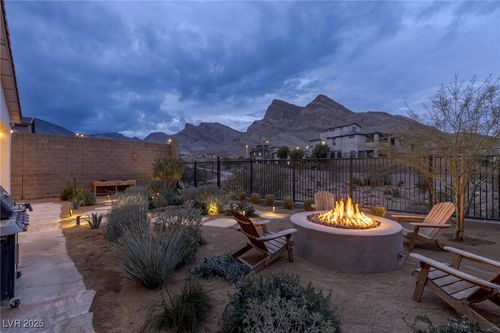 11730 Hatchling Ave, Las Vegas, NV, 89138-6450 | Card Image