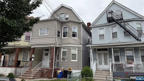 658 Adams Ave, Elizabeth, NJ, 07201-1615 | Card Image