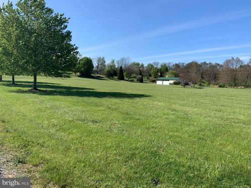 279 Gosling Marsh Rd, Martinsburg, WV, 25404-1704 | Card Image