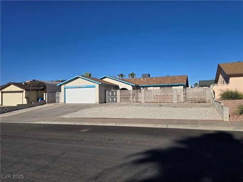 725 Brick Drive, Henderson, NV, 89002 | Card Image