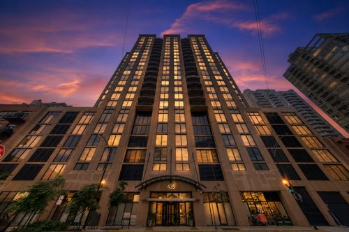 p-303-435 W Erie Street, Chicago, IL, 60654 | Card Image