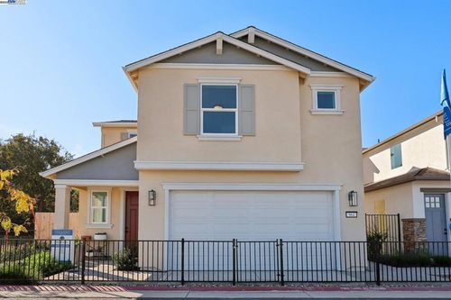 863 Pecan Tree Ln, Galt, CA, 95632-3211 | Card Image