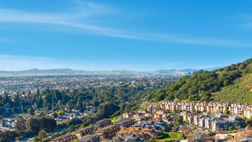 6264 Rocky Point Ct, Oakland, CA, 94605-3131 | Card Image