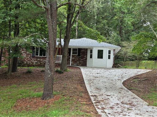 1001 Green Valley Rd Sw, Mableton, GA, 30126-1509 | Card Image