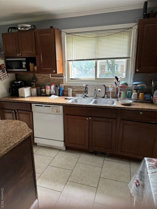 45 Oakley Dr, Huntingtn Sta, NY, 11746-3139 | Card Image