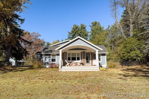 6286 Heights Ravenna Rd, Fruitport, MI, 49415-8697 | Card Image