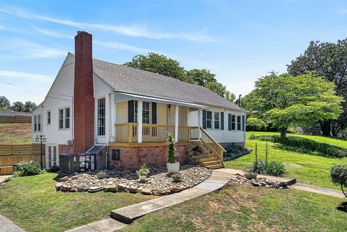 128 S Young St, Sparta, TN, 38583-2251 | Card Image