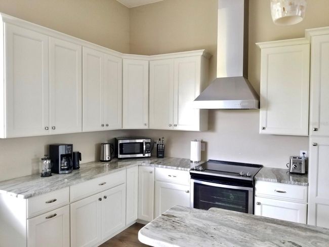 Kitchen Cabinets | Image 10