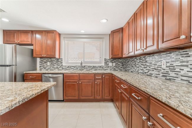 1909 E Oakey Blvd, House other with 3 bedrooms, 2 bathrooms and 4 parking in Las Vegas NV | Image 12