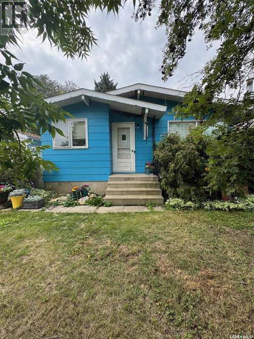 11110 Mackenzie King Cres, North Battleford, SK, S9A3E4 | Card Image