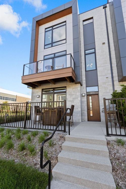 1071 Brookwood Drive, Ashwaubenon, WI, 54304 | Card Image