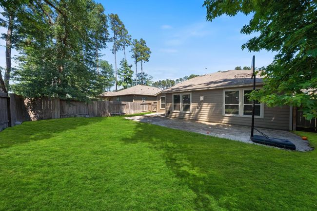 2080 Lost Timbers Dr, House other with 5 bedrooms, 3 bathrooms and 2 parking in Conroe TX | Image 4